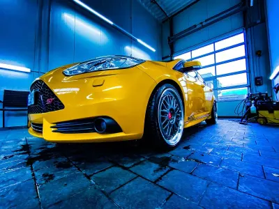Gebraucht Ford Focus Sport 250 PS (183 kW) 2013 Gelb Limousine