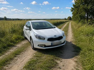Gebraucht Kia Ceed 135 PS (99 kW) 2013 Weiß Kleinwagen