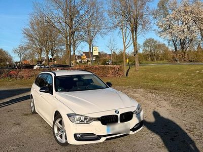 Gebraucht BMW 320 Sport Line 184 PS (135 kW) 2013 Weiß Kombi