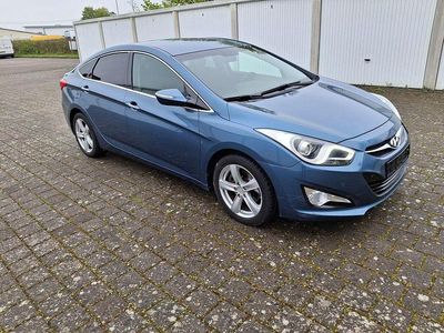 Usata Hyundai i40 Style 136 CV (100 kW) 2012 Blu Berlina