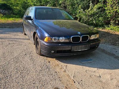 BMW 525