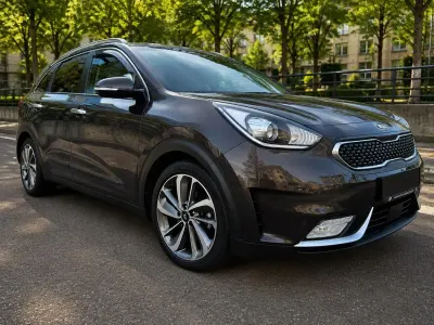 Gebraucht Kia Niro Spirit 141 PS (103 kW) 2017 Braun SUV