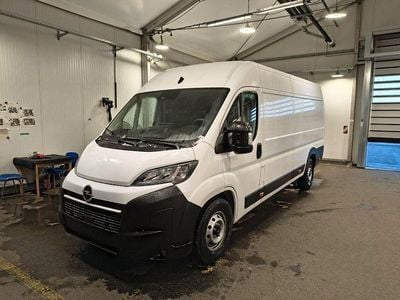 Weiß Gebraucht 2024 Opel Movano Limousine | 21.850 € (Guter Preis)