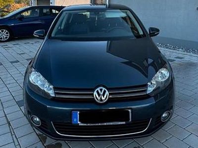 Gebraucht VW Golf VI 102 PS (75 kW) 2010 Blau Kleinwagen