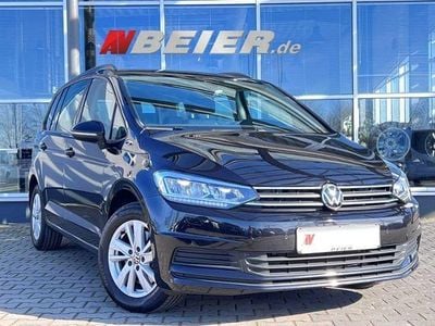 Second-hand VW Touran Comfortline 150 CP (110 kW) 2023 Negru Monovolum