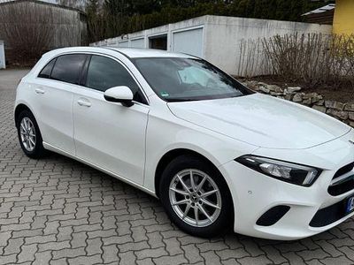 Usado Mercedes A180 116 HP (85 kW) 2018 Branco Sedan