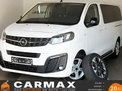 Gebraucht Opel Zafira Life Elegance 177 PS (130 kW) 2022 Casablancaweiss/glacier/arctic Van / Kleinbus