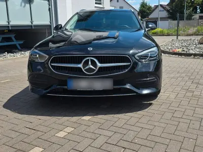 Gebraucht Mercedes C200 163 PS (119 kW) 2023 Schwarz Kombi