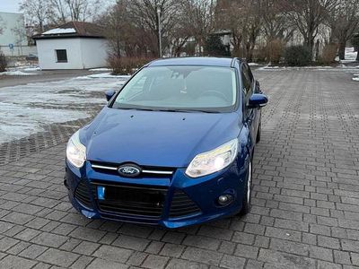 Gebraucht Ford Focus 125 PS (91 kW) 2013 Blau Limousine