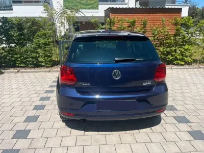Gebraucht VW Polo Comfortline 90 PS (66 kW) 2016 Blau Limousine