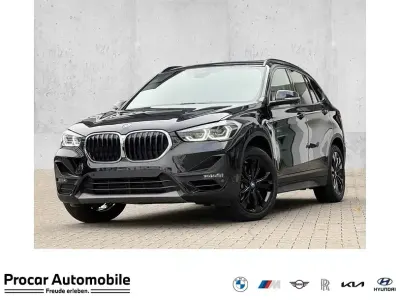 Second-hand BMW X1 Advantage 231 CP (169 kW) 2022 Negru SUV