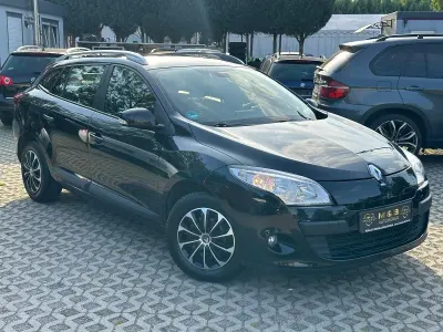 Gebraucht Renault Mégane GrandTour Expression 110 PS (80 kW) 2012 Schwarz Kombi