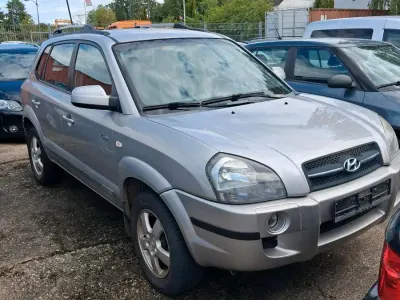 Gebraucht Hyundai Tucson 113 PS (83 kW) 2005 Grau SUV