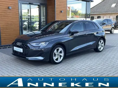 Gebraucht Audi A3 Advanced 116 PS (85 kW) 2025 Grau Limousine