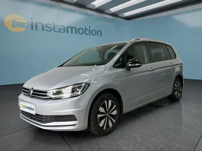 Gebraucht VW Touran 150 PS (110 kW) 2025 Silber Van / Kleinbus