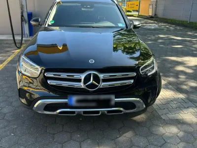 Gebraucht Mercedes GLC220 194 PS (142 kW) 2019 Schwarz SUV