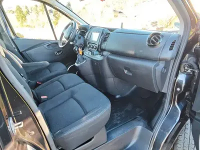 Usata Opel Vivaro 120 CV (88 kW) 2019 Nero Monovolume