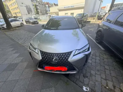 Gebraucht Lexus UX 250h 145 PS (106 kW) 2019 Grau SUV