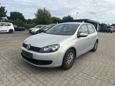 Gebraucht VW Golf VI 80 PS (58 kW) 2009 Silber Limousine