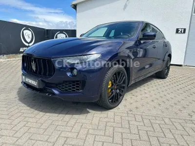 Gebraucht Maserati Levante GranLusso 430 PS (316 kW) 2017 Violett SUV