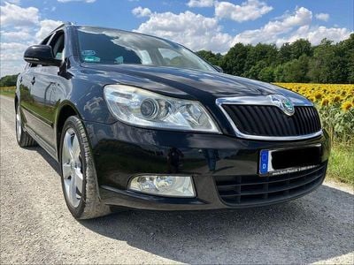 Schwarz Gebraucht 2009 Skoda Octavia Elegance Kombi | 4.250 € (Guter Preis)