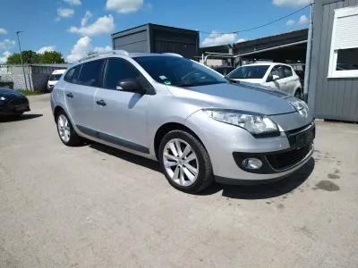 Używany Renault Mégane GrandTour 101 KM (74 kW) 2012 Szary Kombi