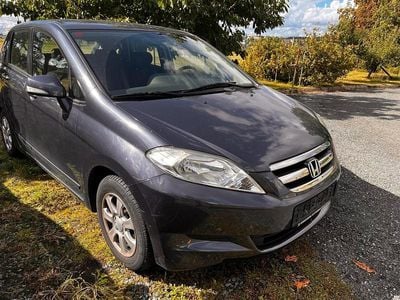 Honda FR-V