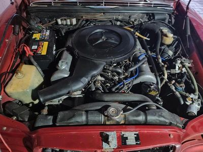 Gebraucht Mercedes 300 200 PS (147 kW) 1973 Rot Limousine