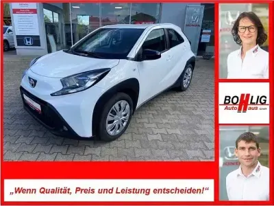Gebraucht Toyota Aygo X Business Edition 72 PS (52 kW) 2025 Schneeweiß SUV
