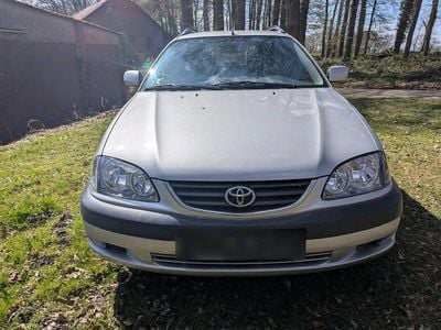 Gebraucht Toyota Avensis 129 PS (94 kW) 2002 Silber Kombi