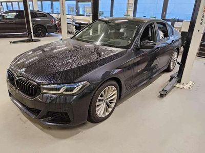 Gebraucht BMW 545e M Sport 394 PS (289 kW) 2021 Carbonschwarzmetallic Limousine