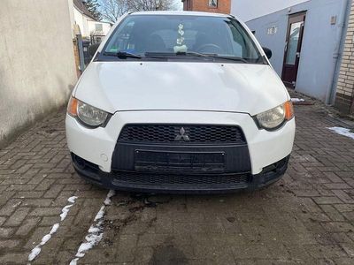 Gebraucht Mitsubishi Colt 75 PS (55 kW) 2008 Weiß Kleinwagen