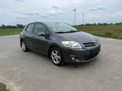 Gebraucht Toyota Auris Executive 126 PS (92 kW) 2010 Grau Kleinwagen