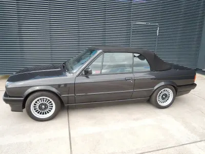 Gebraucht BMW 318 Cabriolet M Sport 113 PS (83 kW) 1992 Schwarz Cabrio