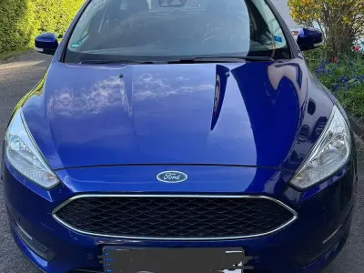 Używany Ford Focus Basis 95 KM (69 kW) 2017 Niebieski Sedan/Limuzyna