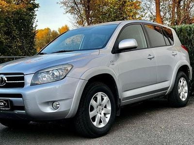 Second-hand Toyota RAV4 Executive 177 CP (130 kW) 2006 Argintiu SUV