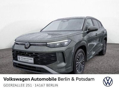 Cipressinogrün metallic Gebraucht 2025 VW Tayron Life SUV | 37.330 €