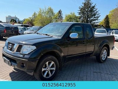 Second-hand Nissan Navara 171 CP (125 kW) 2007 Negru Pickup