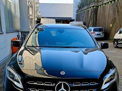 Second-hand Mercedes GLA180 AMG Edition 1 122 CP (89 kW) 2018 Negru SUV