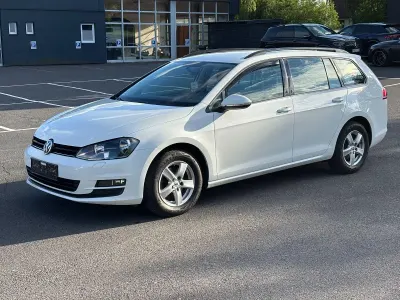 Gebraucht VW Golf VII Trendline 110 PS (80 kW) 2017 Weiß Kombi