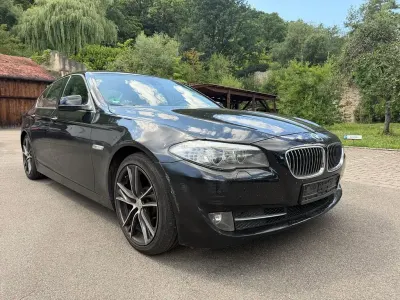 Gebraucht BMW 530 Sport Line 245 PS (180 kW) 2011 Schwarz Limousine