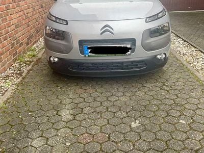 Grau Gebraucht 2017 Citroën C4 Shine Limousine | 9.200 € (Fairer Preis)