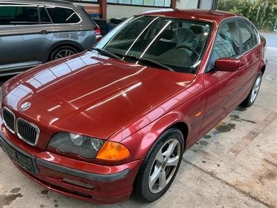 BMW 323