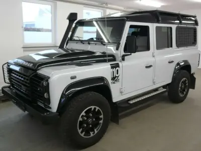 Gebraucht Land Rover Defender Adventure 122 PS (89 kW) 2016 Weiß Kombi