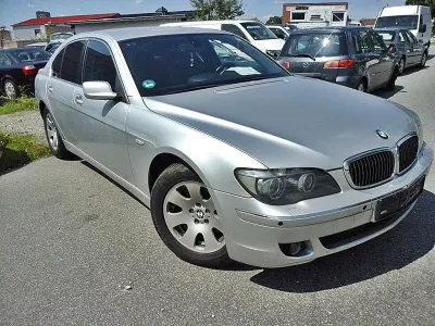 Gebraucht BMW 730 Sport Line 232 PS (170 kW) 2007 Titansilber metallic Limousine