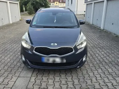 Gebraucht Kia Carens 135 PS (99 kW) 2014 Van / Kleinbus