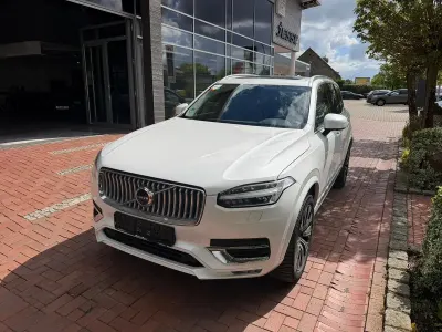 Gebraucht Volvo XC90 Plus 235 PS (172 kW) 2023 Weiß metallic SUV