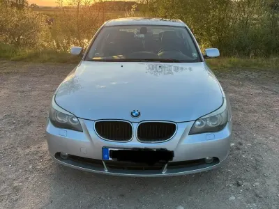 Gebraucht BMW 520 170 PS (125 kW) 2003 Silber Limousine