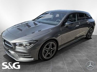 Gebraucht Mercedes CLA200 Shooting Brake AMG 163 PS (119 kW) 2022 Metalliclack mountaingrau Kombi