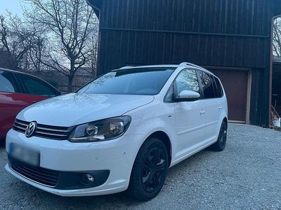 Usata VW Touran 105 CV (77 kW) 2014 Bianco Monovolume